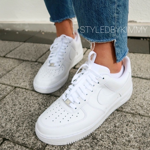 NIKE AIR FORCE 1 Triple White Sneakers Shoes - Picture 13 of 14